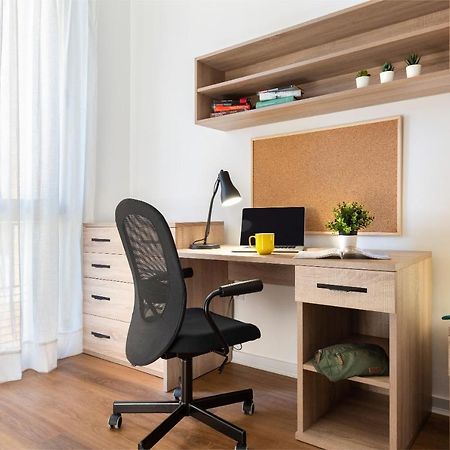 Micampus Armendariz Student Residence Σεβίλλη Εξωτερικό φωτογραφία