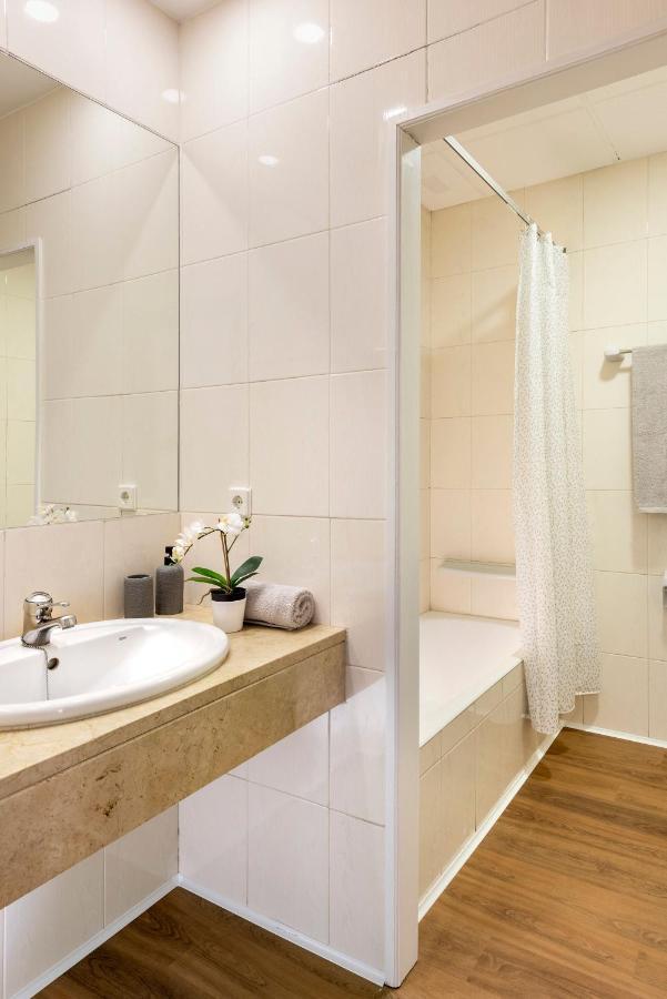 Micampus Armendariz Student Residence Σεβίλλη Εξωτερικό φωτογραφία