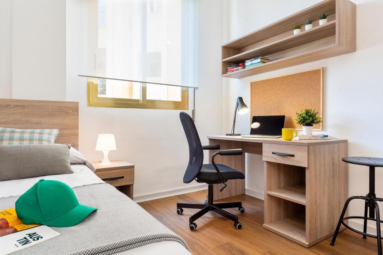 Micampus Armendariz Student Residence Σεβίλλη Εξωτερικό φωτογραφία
